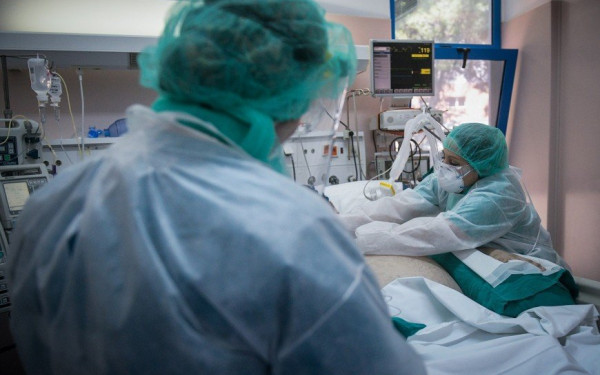 Κορονοϊός: Θλιβερό ρεκόρ με 121 νεκρούς - 1.747 νέα κρούσματα