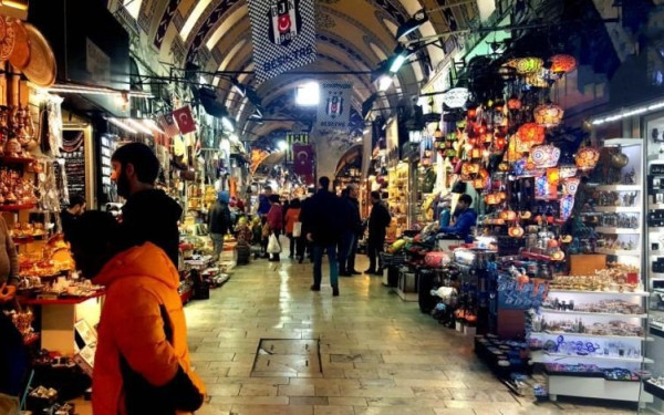 Τουρκία: Ενόψει εκλογών η κυβέρνηση πιέζει για πάγωμα τιμών