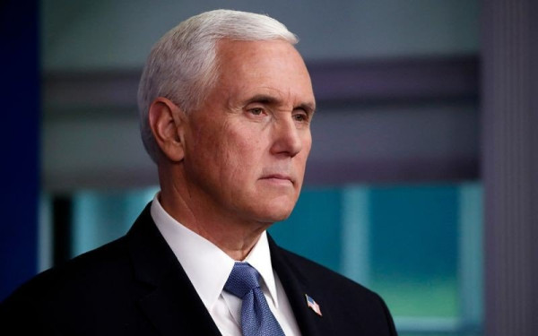 Ο αντιπρόεδρος του Τραμπ τον «καρφώνει» για την εισβολή στο Καπιτώλιο