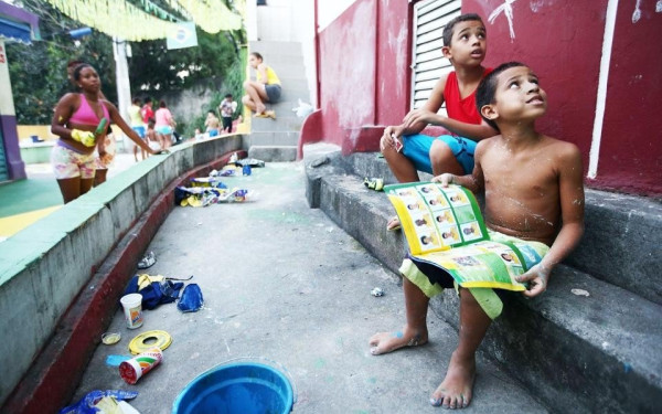 Τα χαρτάκια της Panini έγιναν 60 ετών και μαζί τους μεγαλώσαμε κι εμείς