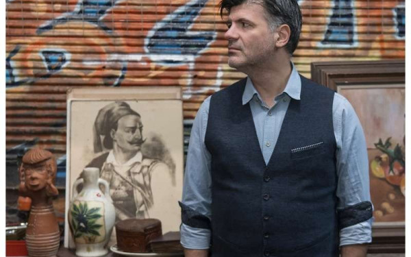 Η βροχή ακύρωσε τη συναυλία του Φοίβου Δεληβοριά στη Μονή Λαζαριστών (βίντεο)