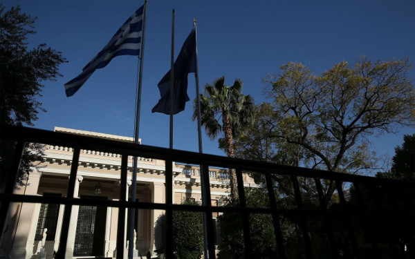 Μαξίμου: Κερδοσκοπικές πιέσεις "βούλιαξαν" το Χρηματιστήριο