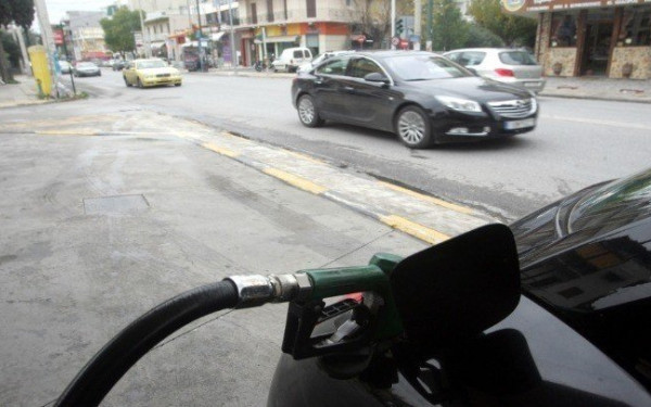 Ξεσκεπάστηκε κύκλωμα μαμούθ σε πρατήρια καυσίμων - Απέκρυψε 88 εκατ. ευρώ