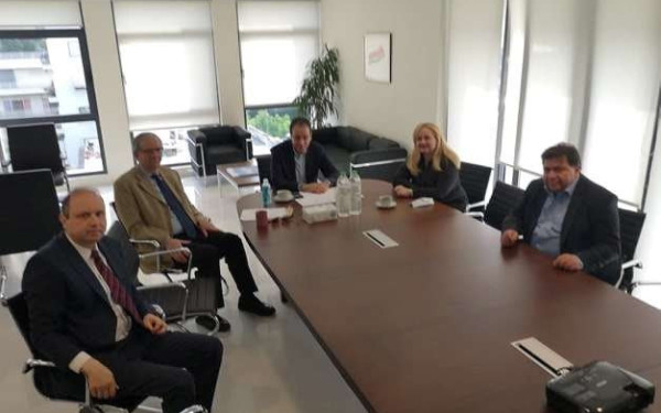 Χιλιάδες χειρουργικές μάσκες χορήγησε δωρεάν ο Ιατρικός Σύλλογος Θεσσαλονίκης σε φοιτητές που κάνουν πρακτική 