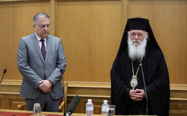 Για τις 1.000 προσλήψεις στις μητροπόλεις συζήτησαν Ιερώνυμος - Θεοδωρικάκος