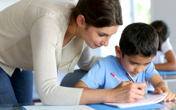 Θεραπευτές Ειδικής Αγωγής: «Νομοθέτησαν πρώιμη παρέμβαση χωρίς θεραπείες»