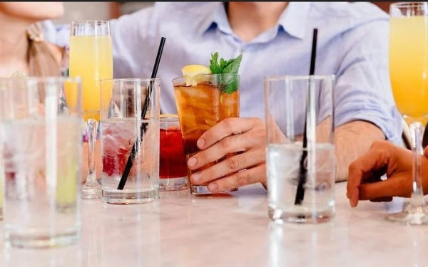 Συσκευή τσέπης ανιχνεύει τα ποτά -μπόμπες!