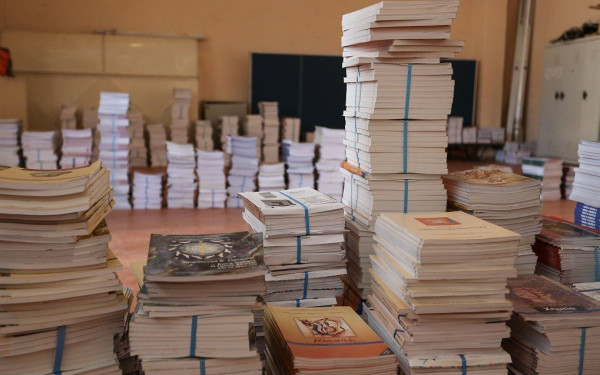 Η ΟΛΜΕ αντιδρά στην απόφαση του υπ. Παιδείας για διανομή των σχολικών βιβλίων του γυμνασίου το καλοκαίρι