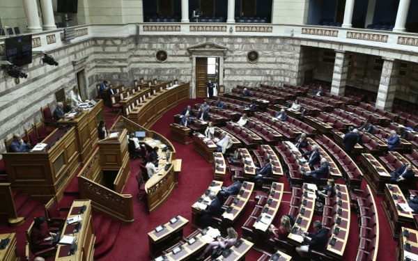 Οι πρώτες αντιδράσεις του πολιτικού κόσμου μετά την ανακοίνωση της ιστορικής απόφασης