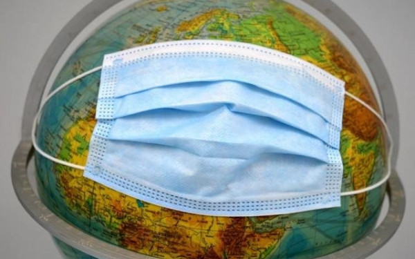 Βρετανία: Η μη χρήση μάσκας ισοδυναμεί με οδήγηση σε κατάσταση μέθης