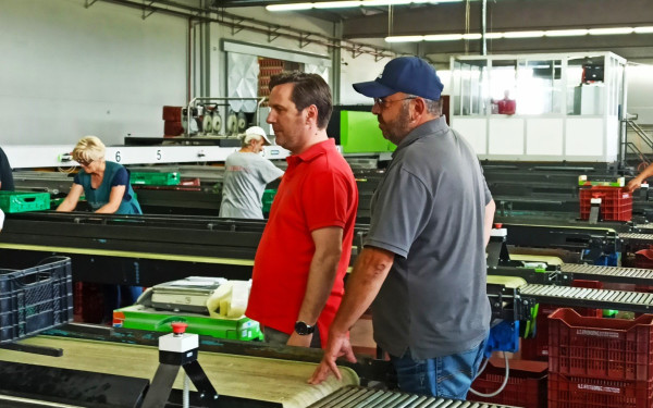 Δήμος Νάουσας: Στηρίζει την παραγωγή και εμπορία φρούτων