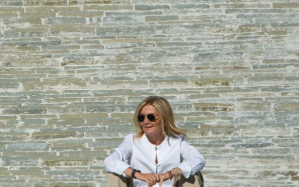 Μ. Μαξίμου: Οι μετοχές της γαλλικής εταιρείας της Μαρέβα Μητσοτάκη μεταβιβάστηκαν στον αδελφό της 