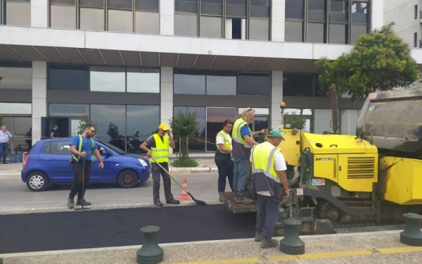 Θεσσαλονίκη: Ξεκίνησε η κατασκευή του ποδηλατόδρομου στη Λεωφ. Νίκης - Κυκλοφοριακό κομφούζιο (Βίντεο, φωτ.)