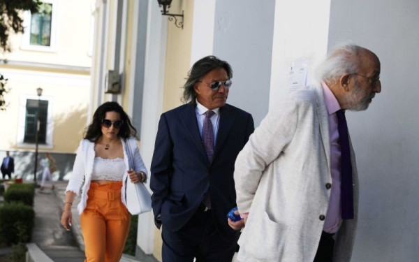 Δίκη για το Μάτι: Ο Ηλ. Ψινάκης «έψαχνε ελικόπτερο» στη Μύκονο την ώρα της φονικής πυρκαγιάς