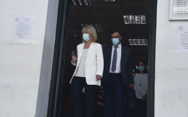 Απολογείται για την τραγωδία στο Μάτι η Ρένα Δούρου