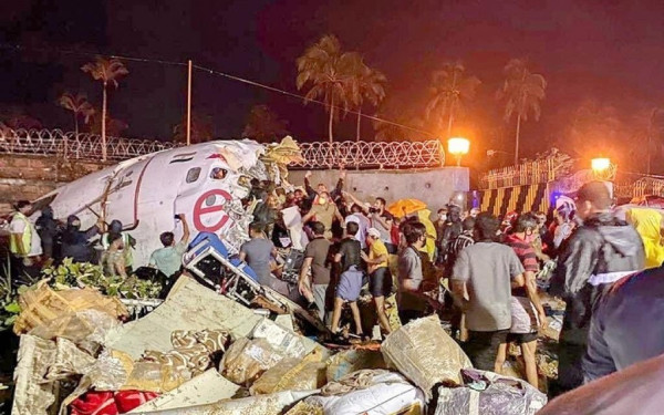 Air India: «Απέχει πολύ από το να ολοκληρωθεί η έρευνα για τα αίτια της συντριβής»