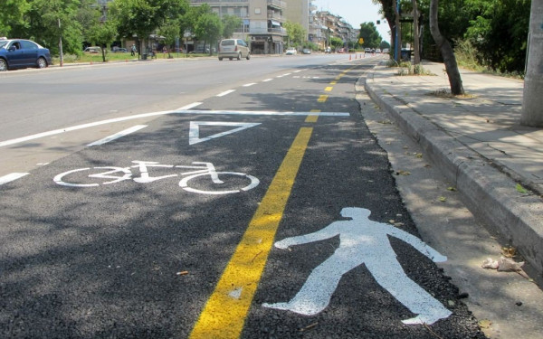 Οι σκιώδεις αντιδήμαρχοι του Ζέρβα, η πολύπαθη οδός Ζωγράφου, οι αντιγραφείς μέσω ChatGPT και ο χαμηλός πήχης στο ΑΠΘ. Γράφει ο Σαλονικιός