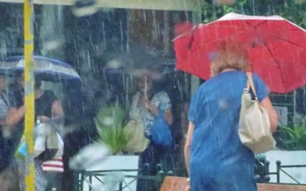 Έκτακτο δελτίο επιδείνωσης καιρού εξέδωσε η ΕΜΥ: Πού θα «χτυπήσουν» οι βροχές και οι καταιγίδες τις επόμενες ώρες