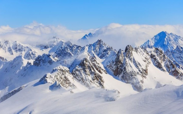 Γαλλία: Νεκροί εντοπίστηκαν οι τέσσερις Κορεάτες και Ιταλοί ορειβάτες που είχαν εγκλωβιστεί στο Λευκό Όρος