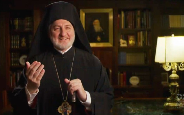 Ελπιδοφόρος: Χρέος όλων μας να ενωθούμε απέναντι στον ρατσισμό που εμφανίζει ξανά το φρικτό πρόσωπό του