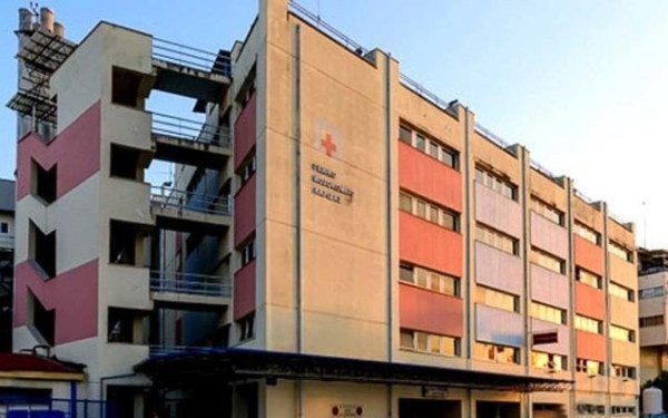  Λάρισα: Συνοδός ασθενούς επιτέθηκε σε γιατρούς στο Γενικό Νοσοκομείο - Ένας τραυματίας