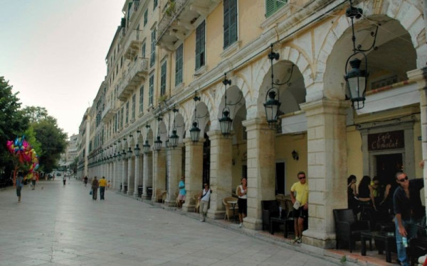 Ομοσπονδία Τουριστικών Καταλυμάτων Κέρκυρας: Άδικα, αντιφατικά και ισοπεδωτικά τα μέτρα για τον κορονοϊό στο νησί