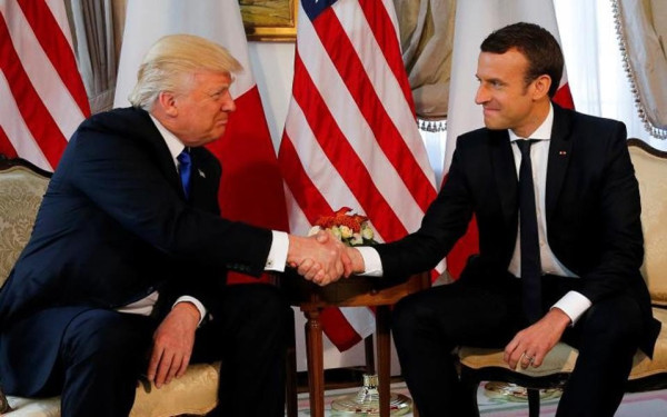 Τηλεφώνημα Τραμπ σε Μακρόν για "περαστικά"