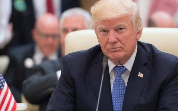 Και το Facebook μετά το Twitter μπλόκαρε τον λογαριασμό του Τραμπ