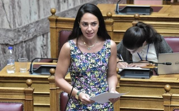 Δ. Μιχαηλίδου: Η μείωση των δικαιούχων του ελάχιστου εγγυημένου εισοδήματος οφείλεται στο ότι η οικονομία πάει πολύ καλύτερα