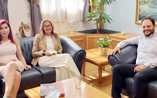 Η Μαρέβα Μητσοτάκη στο δήμο Καλαμαριάς