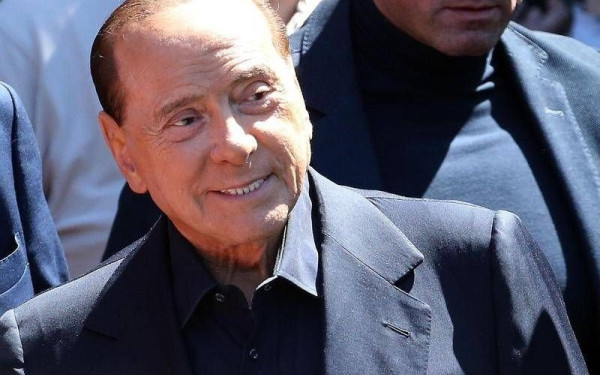 Σίλβιο Μπερλουσκόνι: Θα είμαι ο σκηνοθέτης της επόμενης κυβέρνησης στην Ιταλία 