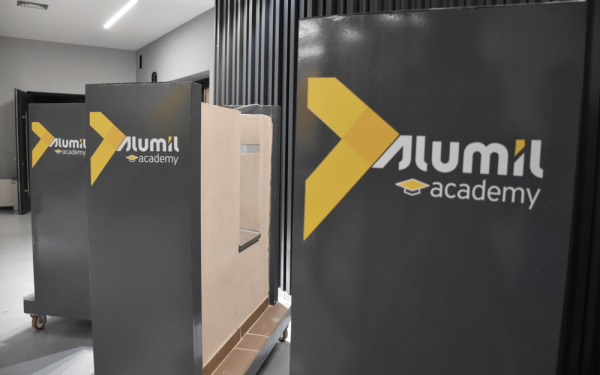 ALUMIL Academy: Καινοτόμα προγράμματα δια βίου μάθησης για Τεχνικούς Κουφωμάτων Αλουμινίου