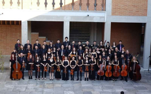 Περισσότεροι από 100 νέοι μουσικοί από τη Γερμανία και την Ελλάδα συναντώνται επί σκηνής