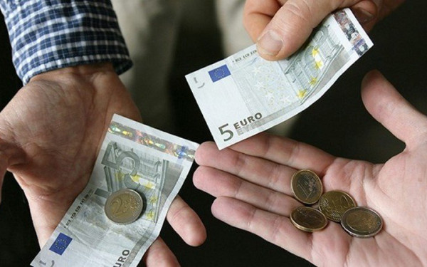 Α. Χαρίτσης: Επιλογή Μητσοτάκη ο αποκλεισμός και το κούρεμα 70% στα αναδρομικά συνταξιούχων (βίντεο) Α. Χαρίτσης: Επιλογή Μητσοτάκη ο αποκλεισμός και το κούρεμα 70% στα αναδρομικά συνταξιούχων (βίντεο)