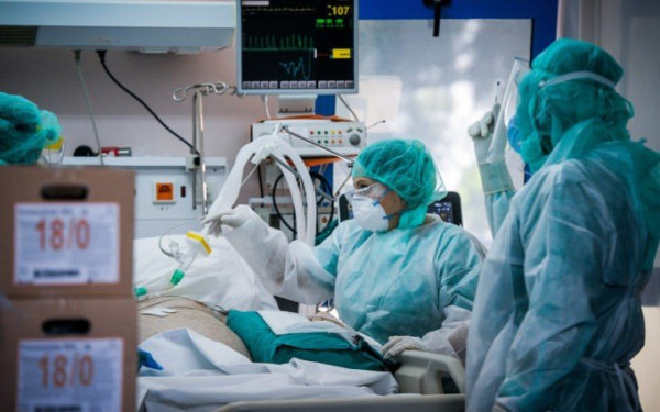 Συγκλονίζει ασθενής με covid19: «Φοβήθηκα όταν είδα να διασωληνώνουν 29χρονο»
