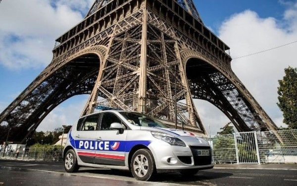 Λήξη συναγερμού στο Παρίσι - Φάρσα το τηλεφώνημα για βόμβα στον Πύργο του Άιφελ
