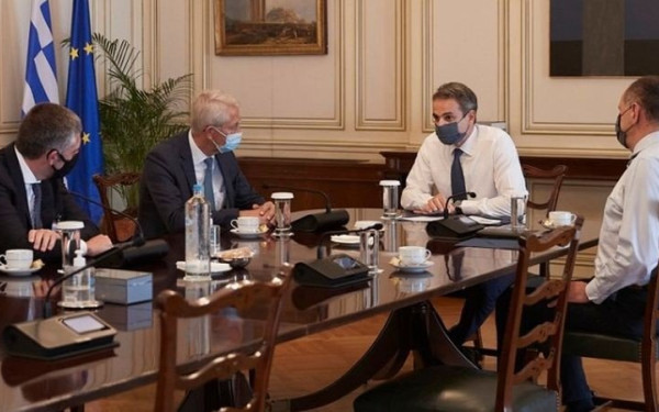 Mε στελέχη της Fraport συναντήθηκε ο πρωθυπουργός για τη διεύρυνση επενδύσεων