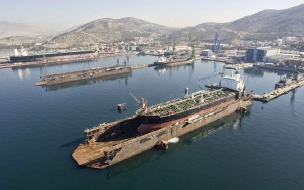 Εργατικό ατύχημα στο Νέο Μώλο Δραπετσώνας