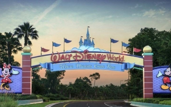 ΗΠΑ: Δωρεά 15 εκ. δολαρίων από τη Disney για την αντιμετώπιση των συνεπειών από τις πυρκαγιές