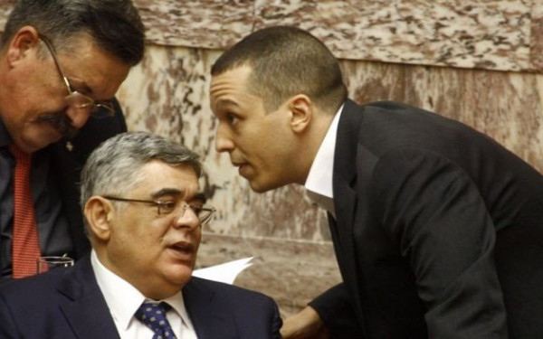 «Τρυπώνει» στις εκλογές ο Κασιδιάρης στηρίζοντας τους «Σπαρτιάτες»