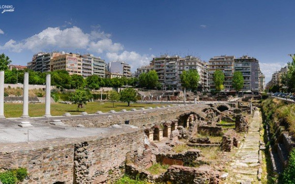 Πέθανε μετά από δύο εβδομάδες νοσηλείας ο 26χρονος που έπεσε από τα κάγκελα στην Αρχαία Ρωμαϊκή Αγορά