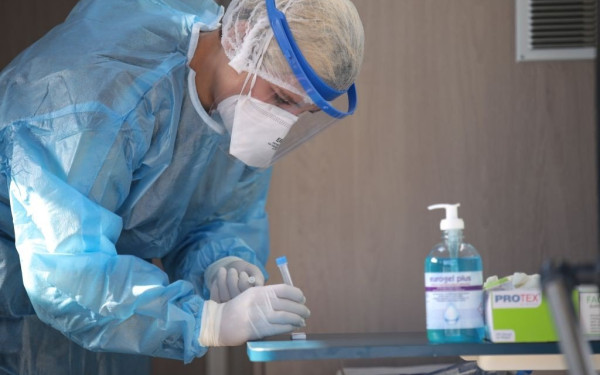 Κορονοϊός: Αναστολή αδειών σε όλες τις δομές υγείας με απόφαση Κικίλια