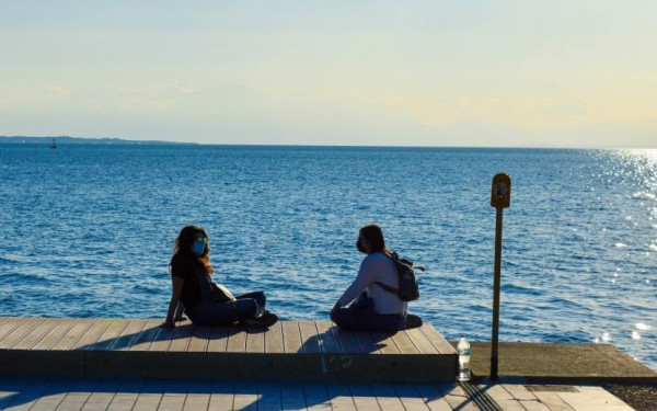 Figaro: Η Ελλάδα και η Κύπρος είναι από φορολογική άποψη ελκυστικοί προορισμοί για τους Γάλλους συνταξιούχους