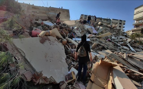 Σεισμός -Τουρκία: 17 νεκροί και 709 τραυματίες -Κατέρρευσαν κτίρια στη Σμύρνη (βίντεο)