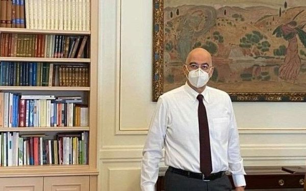 Το δείπνο Δένδια στους ΥΠΕΞ της Πολωνίας και Λιθουανίας σε ελληνικό νησί Το δείπνο Δένδια στους ΥΠΕΞ της Πολωνίας και Λιθουανίας σε ελληνικό νησί