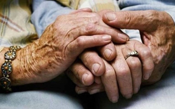 Τραγωδία στο Κερατσίνι: Εγγονός εντόπισε νεκρούς τους παππούδες του στο μπαλκόνι του σπιτιού τους