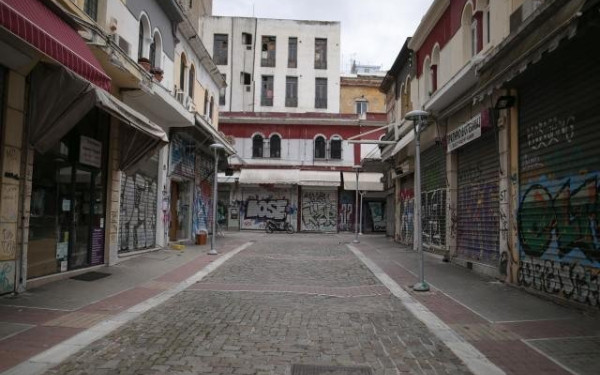 Θεσσαλονίκη: Με εξαιρετικά αργούς ρυθμούς προχωρούν τα έργα για την ανάπλαση στο Καπάνι - Στα όριά τους οι επιχειρηματίες (βίντεο)