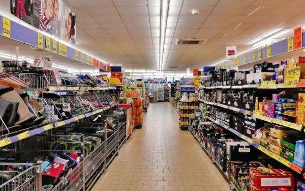  Τέλος σε ρούχα, παπούτσια, ηλεκτρονικά είδη, έπιπλα και βιβλία στα σουπερμάρκετ όσο για διαρκεί το lockdown