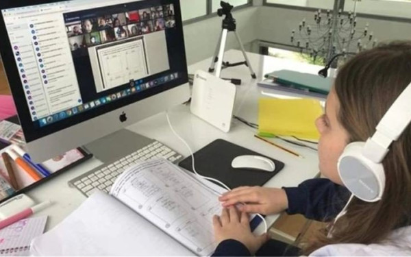 Κλειστά σχολεία: Τι ισχύει με την τηλεκπαίδευση