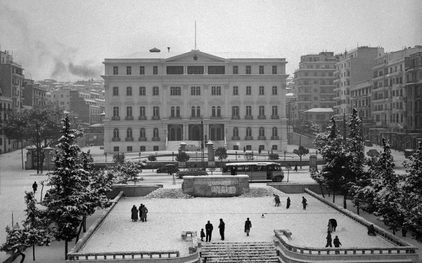 Νέο αρχιτεκτονικό διαγωνισμό για την πλατεία Διοικητηρίου ζητά ο αρχιτέκτονας της Νέας Παραλίας 